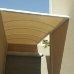 مظلات فوق الابواب