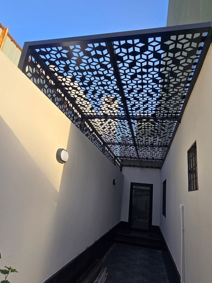 تفصيل مظلات قص ليزر حسب الطلب