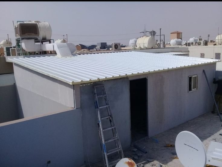تركيب أسقف ساندوتش بانل الرياض للمباني.
